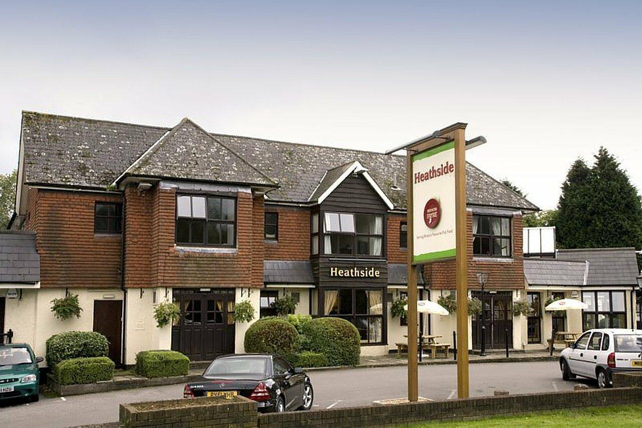 Premier Inn Epsom South Buitenkant foto