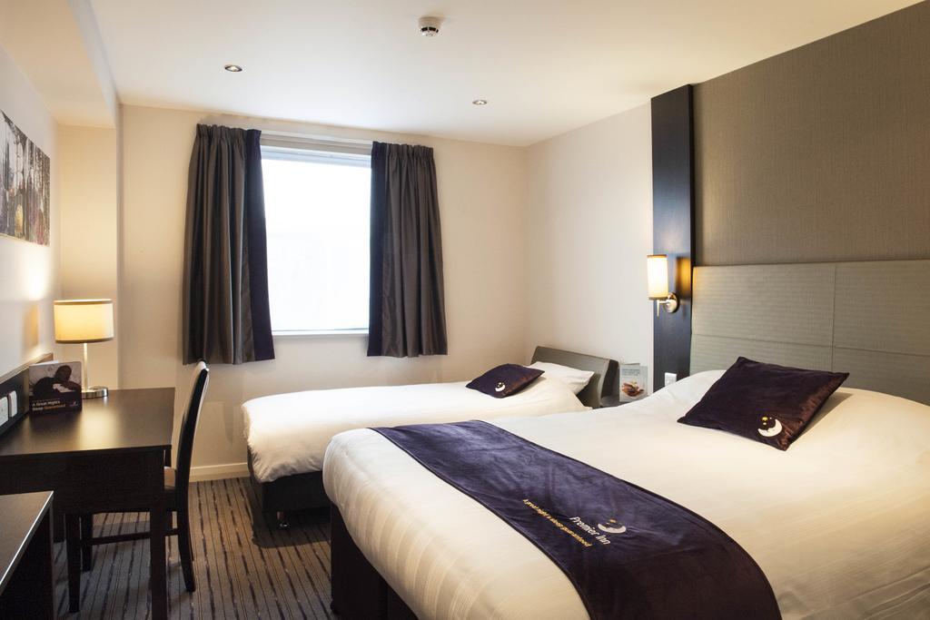 Premier Inn Epsom South Kamer foto