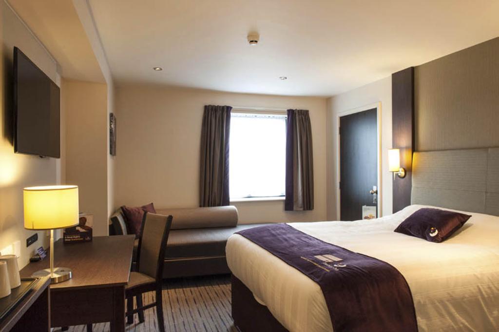 Premier Inn Epsom South Kamer foto
