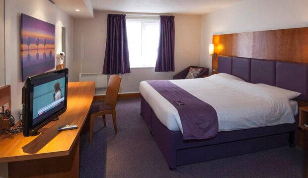 Premier Inn Epsom South Buitenkant foto